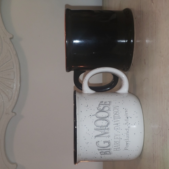 2 Officially Licensed Harley Davidson Mugs! - Picture 2 of 2